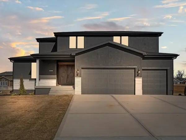 15248 bradfort CT, Basehor, KS 66007