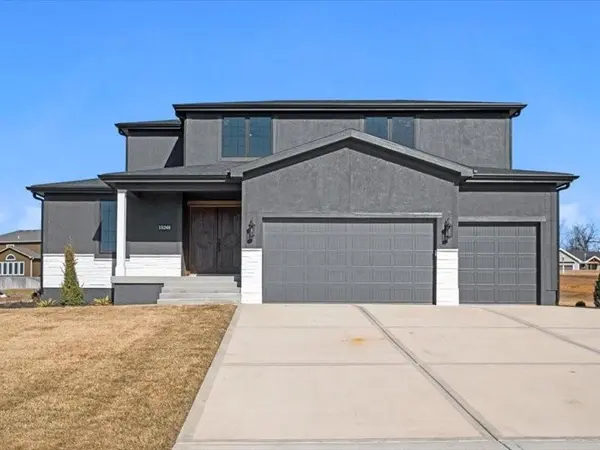 15248 bradfort CT, Basehor, KS 66007