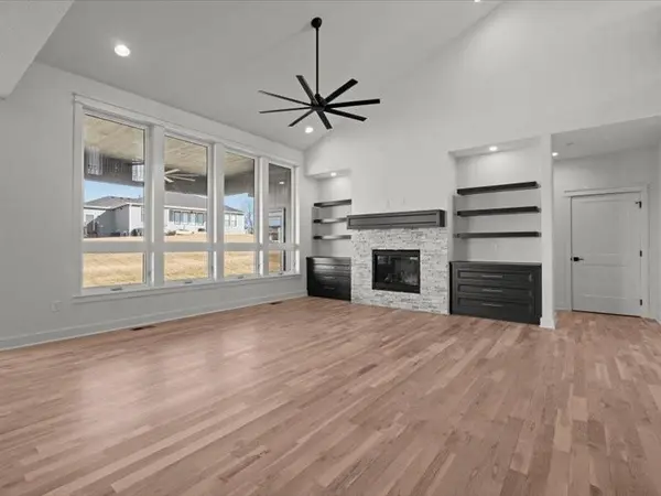 15248 bradfort CT,  Basehor,  KS 66007