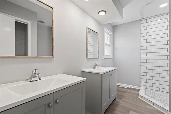10009 E 56th TER, Raytown, MO 64133