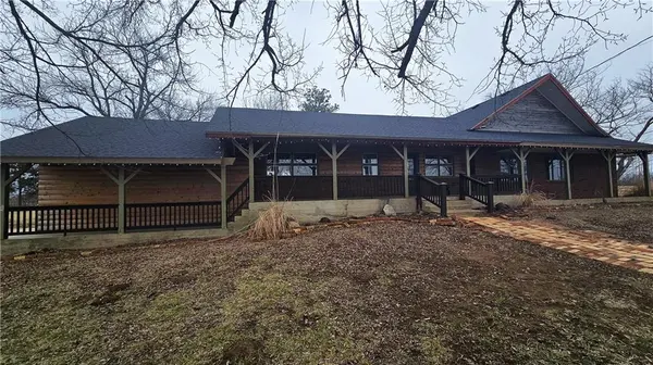 19033 S 500 RD, Deerfield, MO 64741