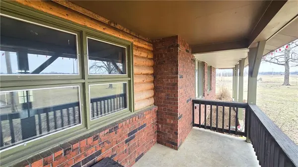 19033 S 500 RD, Deerfield, MO 64741