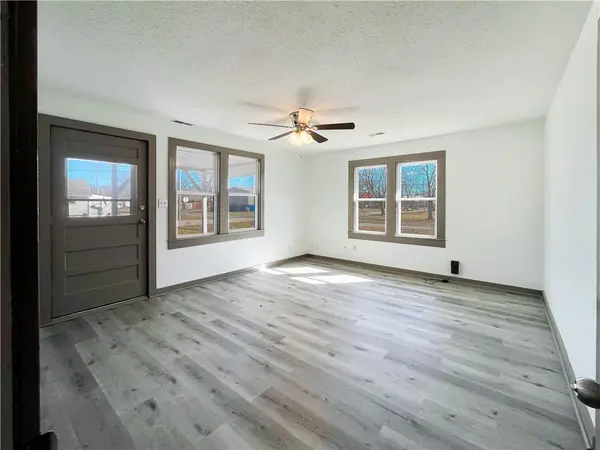 716 S Huston AVE, Altamont, KS 67330