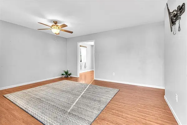 28 Brooks CT, Liberty, MO 64068