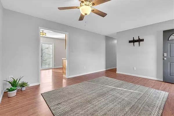 28 Brooks CT, Liberty, MO 64068