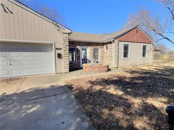 8600 Evanston AVE, Raytown, MO 64138