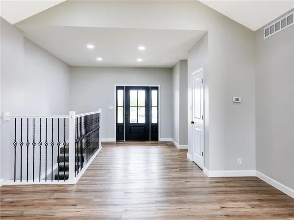 310 SW 11th RD, Warrensburg, MO 64093