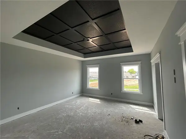 2349 NE Colonnade AVE, Blue Springs, MO 64014