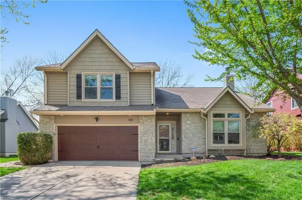 405 Sandra LN, Belton, MO 64012