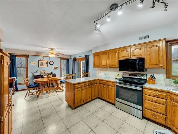 11804 S Outer Belt RD Lone Jack, MO 64070