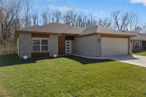 1313 Kristie CIR, Excelsior Springs, MO 64024