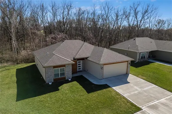 1313 Kristie CIR, Excelsior Springs, MO 64024