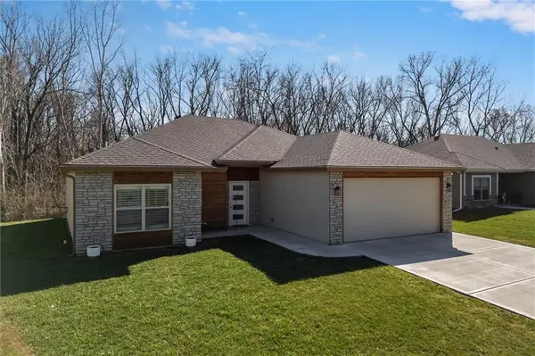1313 Kristie CIR, Excelsior Springs, MO 64024
