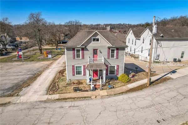 104 Temple AVE, Excelsior Springs, MO 64024