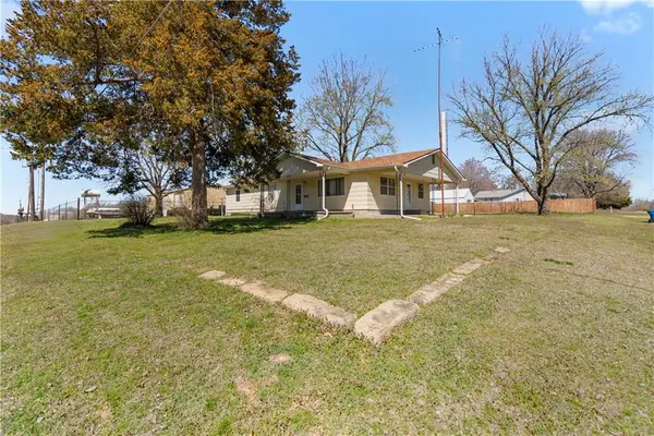 202 Main ST, Dearing, KS 67340