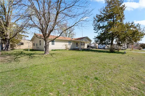 202 Main ST, Dearing, KS 67340