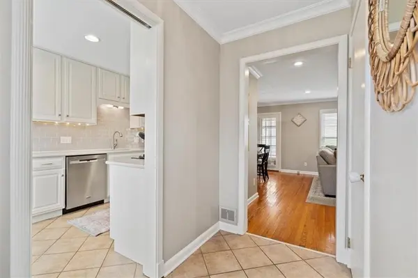 6801 BEVERLY ST, Overland Park, KS 66204