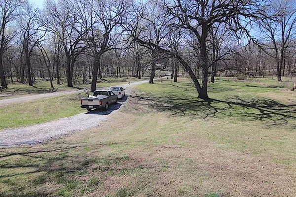 866 Kendall RD, Peculiar, MO 64078