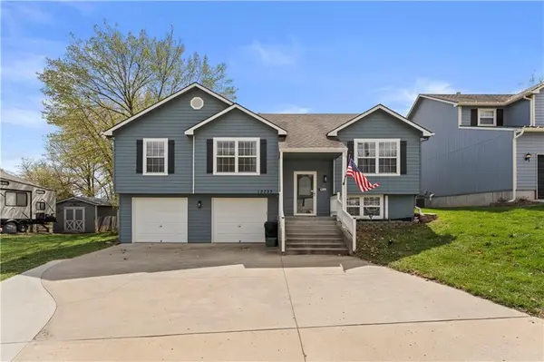 13733 Lawrence AVE, Bonner Springs, KS 66012
