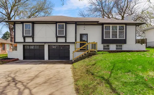 5521 Wallace AVE, Kansas City, MO 64129