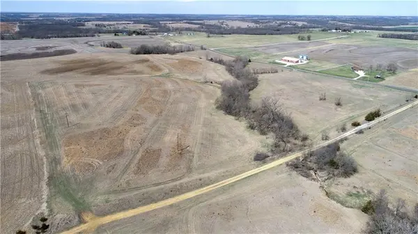 Tract 7 T HWY, Pattonsburg, MO 64670