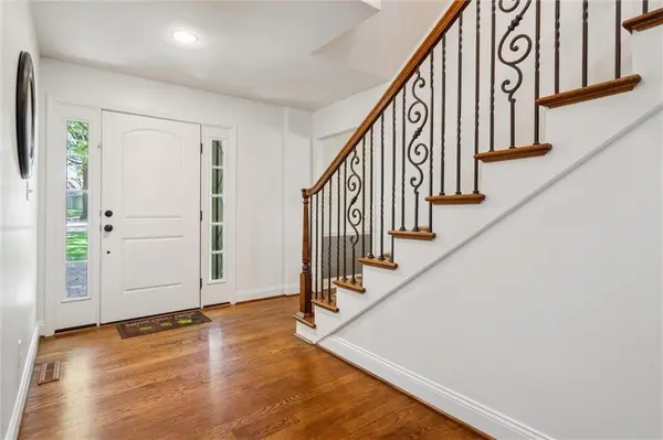 8321 W 102nd ST, Overland Park, KS 66212