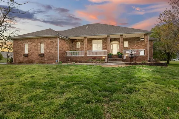 3691 N Farm Road 89 RD, Willard, MO 65781