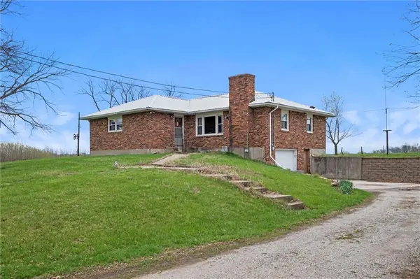 2375 N 800th RD, Eudora, KS 66025