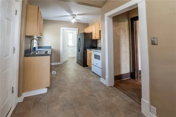 120 N Garrison ST, Ferrelview, MO 64163