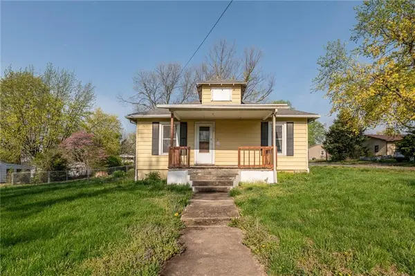 120 N Garrison ST, Ferrelview, MO 64163