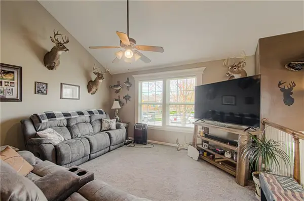 308 Willow Wood ST, Cameron, MO 64429