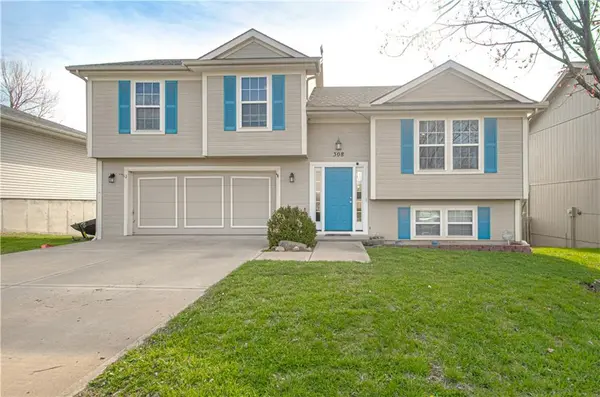 308 Willow Wood ST, Cameron, MO 64429