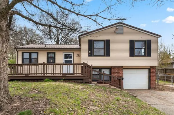 8709 E 84th ST, Raytown, MO 64138