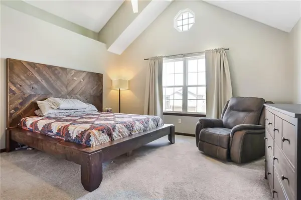 9204 N Mulberry AVE Kansas City, MO 64155