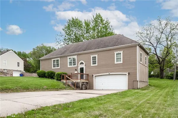11307 E 78th ST, Raytown, MO 64138