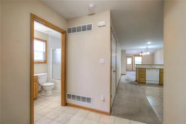 446 KREISEL DR, Raymore, MO 64083