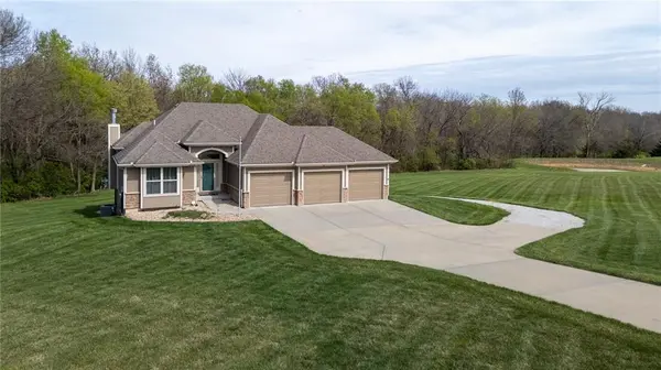 15691 Blackberry TRL, Excelsior Springs, MO 64024