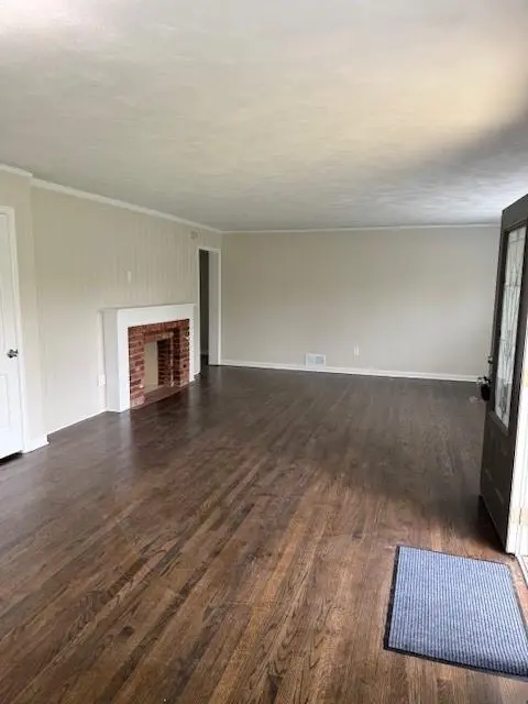 701 NE Shady Lane DR, Oakview, MO 64118