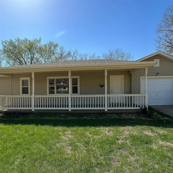 3630 N Woodland AVE, Kansas City, MO 64116