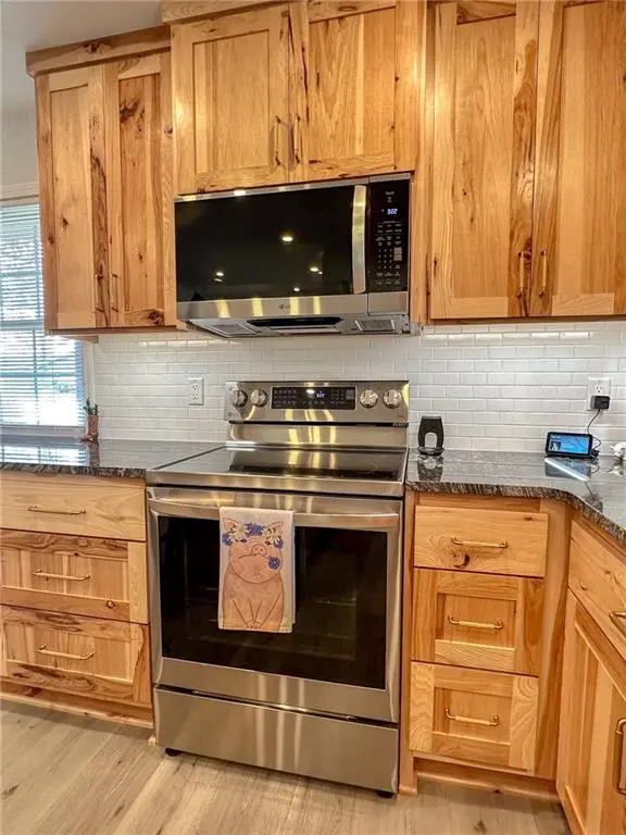 37160 W 156th ST, Rayville, MO 64084