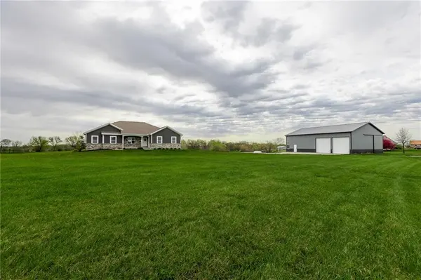 5033 SE Fox Run RD, Lathrop, MO 64465