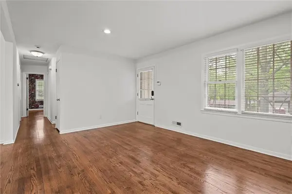 108 E 109th TER, Kansas City, MO 64114