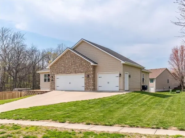 105 Fox Den CT, Savannah, MO 64485