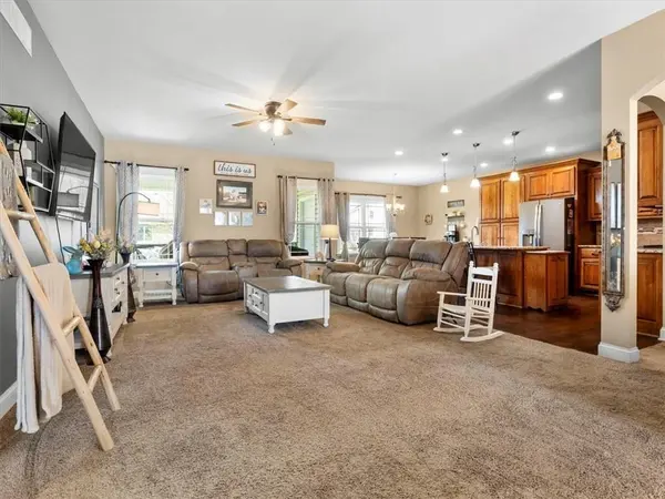 105 Fox Den CT, Savannah, MO 64485
