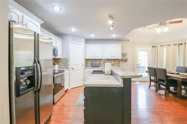 1215 Nottingham DR, Warrensburg, MO 64093