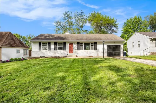 9110 Western Hills RD, Kansas City, MO 64114
