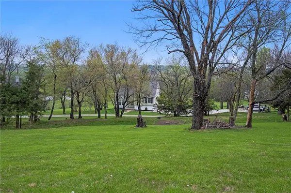 28274 W 311th ST, Paola, KS 66071