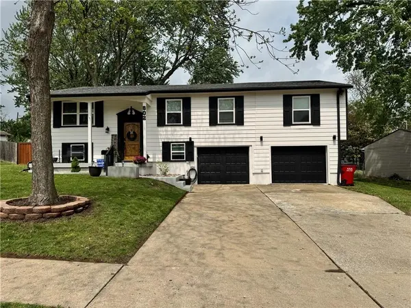 802 N Susquehanna RDG, Independence, MO 64056