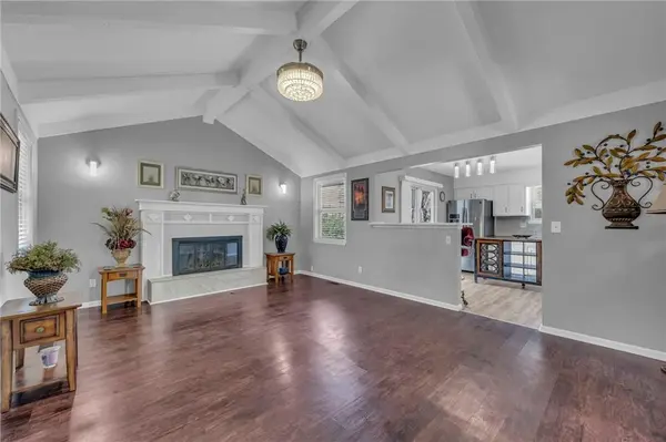 844 NW 69TH PL, Kansas City, MO 64118