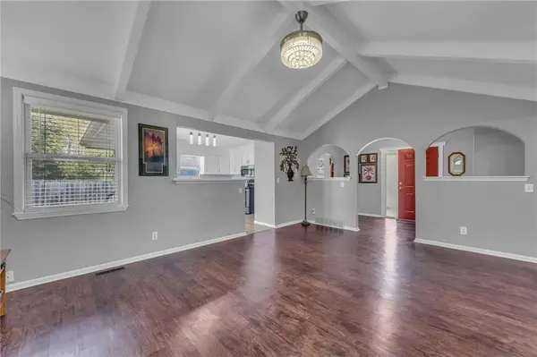 844 NW 69TH PL, Kansas City, MO 64118
